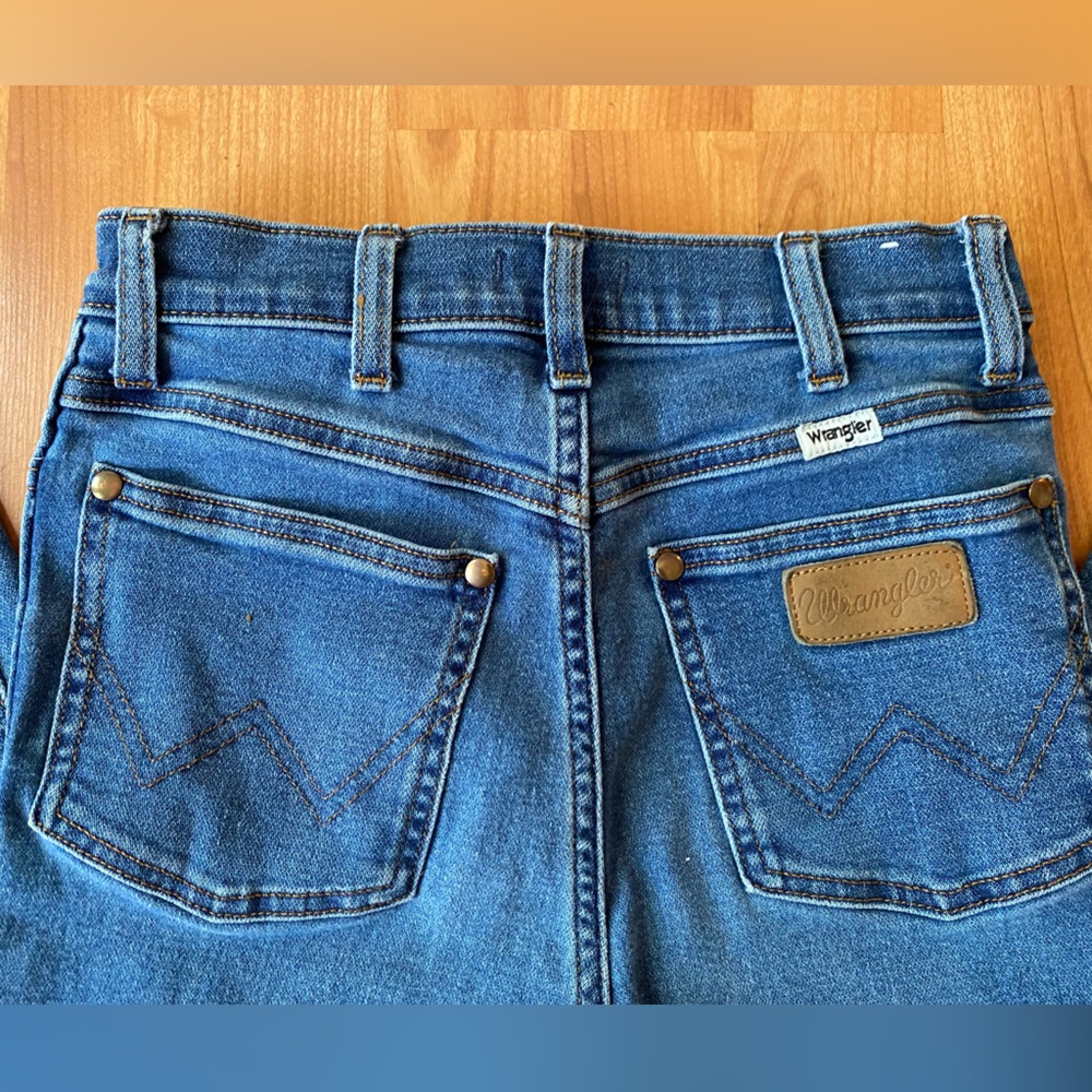 Women’s Wrangler Wriggler jeans. Size 25